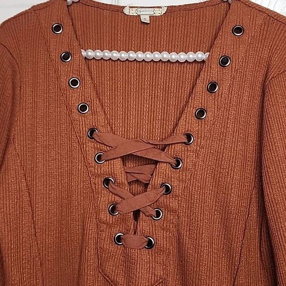 Buckle Gimmicks Womens Rust Ribbed knit Lace-Up Quarter Length Sleeve Top - Picture 5 of 11